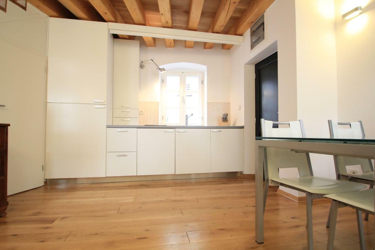 Cres Design Apartments Buitenkant foto